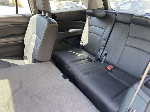 Certified 2022 Honda Pilot Special Edition image 11
