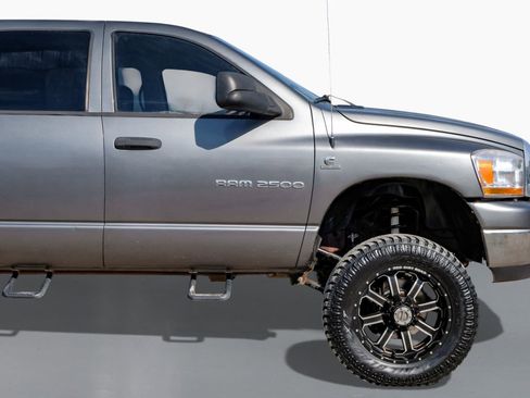 Used 2006 Dodge Ram 2500 Truck SLT image 7