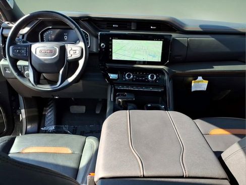 Used 2025 GMC Sierra 1500 AT4 w/ AT4 Premium Package AWD/4WD image 14