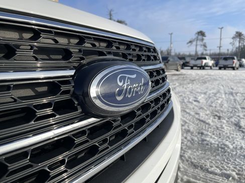 Certified 2022 Ford Explorer XLT image 25