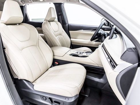 Used 2023 INFINITI QX60 Sensory w/ Vision Package AWD/4WD image 33