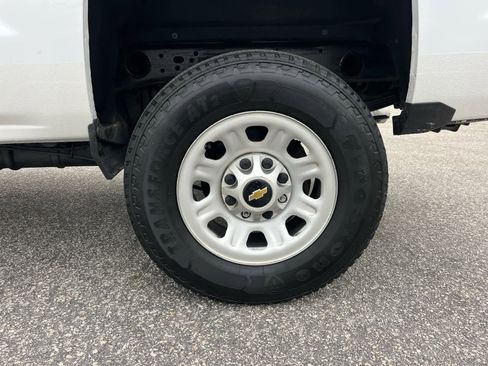 Used 2018 Chevrolet Silverado 2500 LT image 32