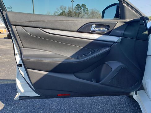 Used 2017 Nissan Maxima 3.5 SV image 11