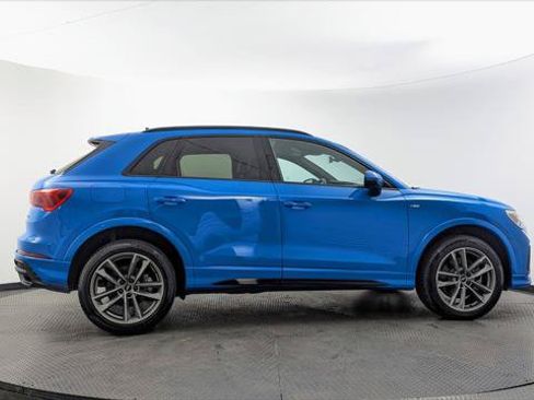 Used 2023 Audi Q3 2.0T Premium w/ Black Optic Sport Package AWD/4WD image 9
