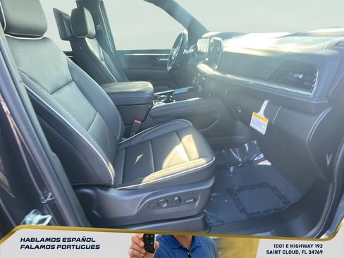 New 2026 Chevrolet Suburban Premier AWD/4WD image 18