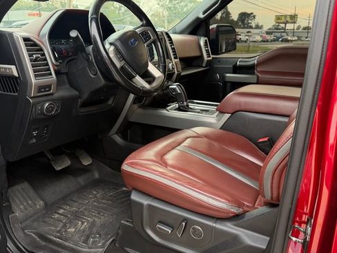 Used 2018 Ford F150 Platinum w/ Equipment Group 701A Luxury image 15