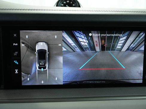 Used 2025 Porsche Cayenne Coupe image 20