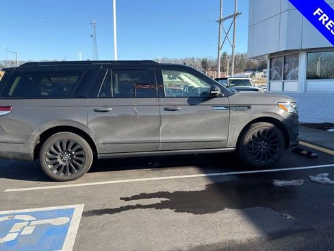 Used 2022 Lincoln Navigator L Black Label image 8
