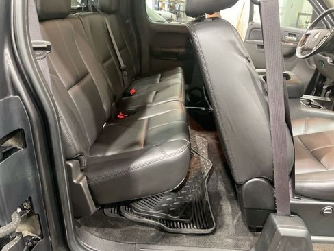 Used 2010 Chevrolet Silverado 1500 LTZ w/ Suspension Package, Off-Road AWD/4WD image 19