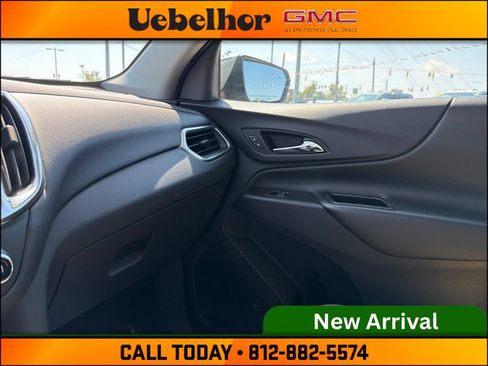 Used 2024 Chevrolet Equinox LT AWD/4WD image 30