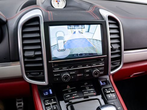 Used 2016 Porsche Cayenne GTS AWD/4WD image 27