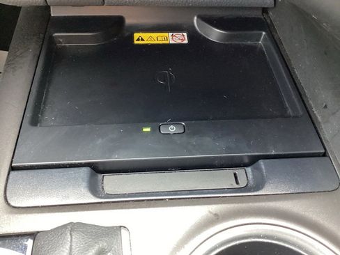 Used 2024 Toyota Camry XLE image 21