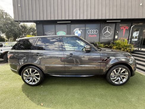 Used 2020 Land Rover Range Rover Sport HSE image 8