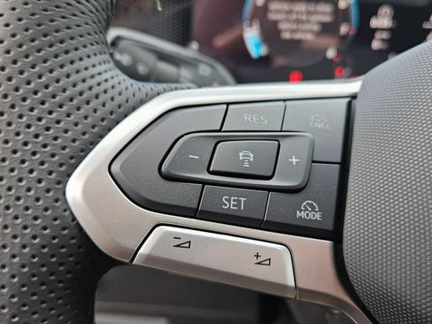 New 2026 Volkswagen Tiguan SE R-Line image 24