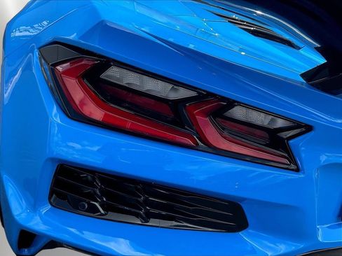 Used 2023 Chevrolet Corvette Z06 w/ Z07 Performance Package RWD image 19