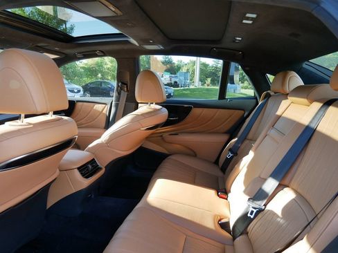Certified 2024 Lexus LS 500 AWD w/ Interior Upgrade Package image 11