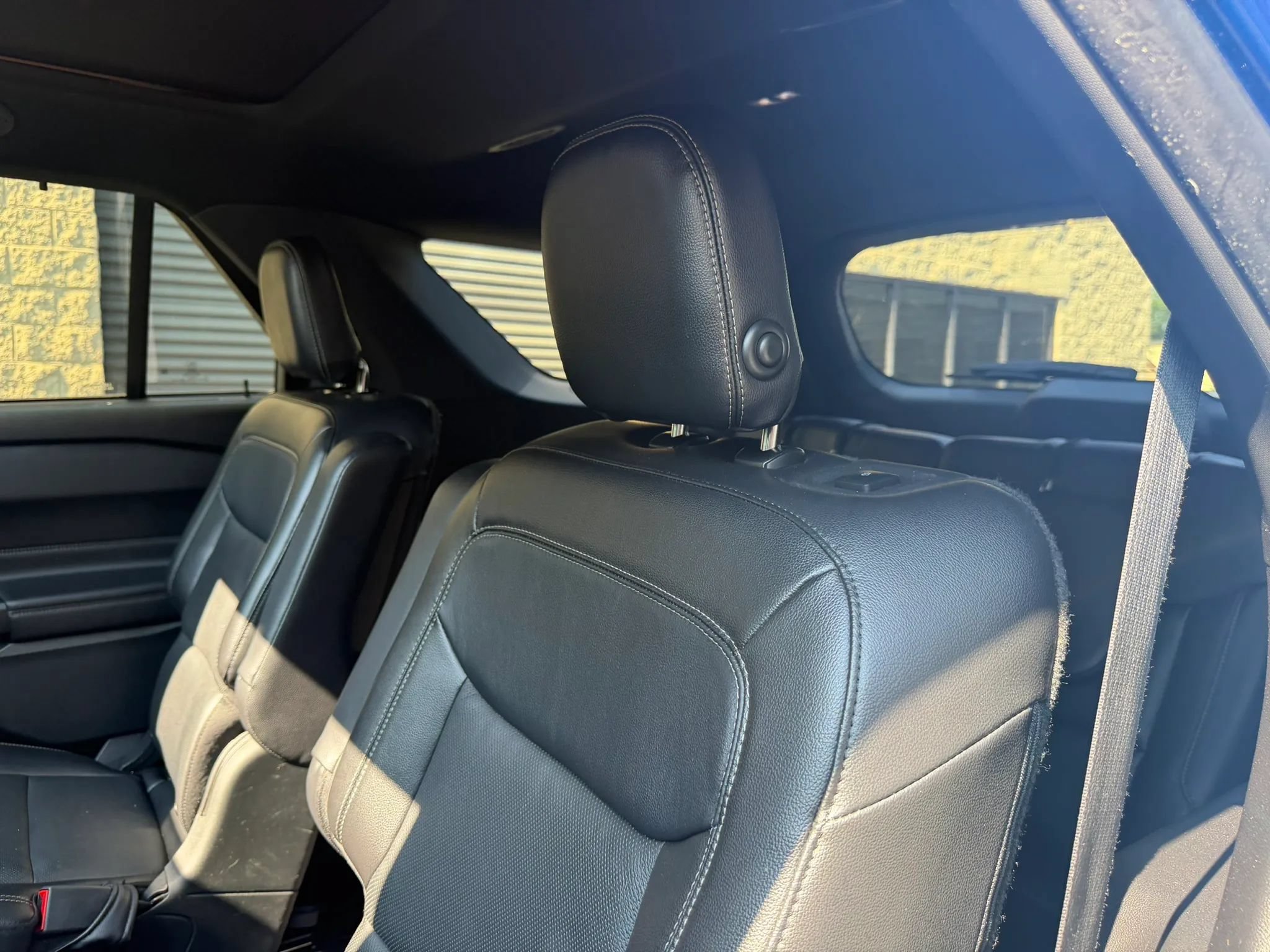 Used 2020 Ford Explorer Limited AWD/4WD image 32