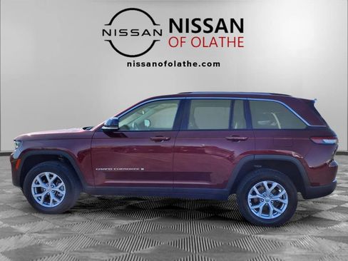 Used 2022 Jeep Grand Cherokee Limited image 21