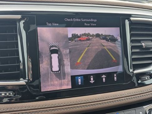 Used 2019 Chrysler Pacifica Limited w/ Tire & Wheel Group image 21