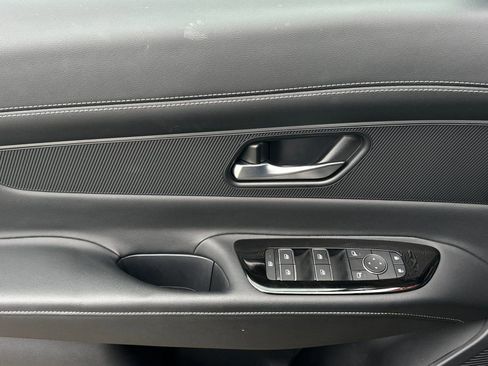 Certified 2025 Nissan Murano SV AWD/4WD image 10