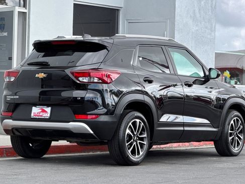 Used 2025 Chevrolet TrailBlazer LT image 4