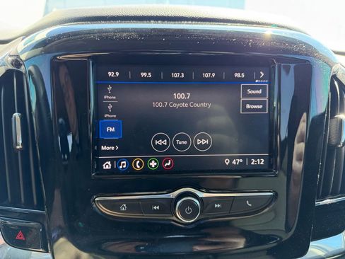 Used 2021 Chevrolet Traverse LS image 6