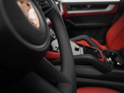 New 2026 Porsche Cayenne image 34