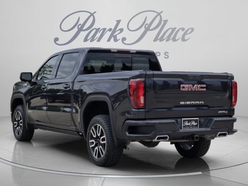 Used 2023 GMC Sierra 1500 AT4 w/ AT4 Premium Package AWD/4WD image 3
