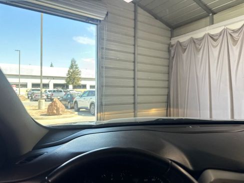 Used 2017 GMC Acadia SLE FWD image 26