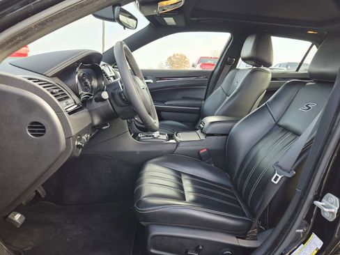 Used 2023 Chrysler 300 S image 13