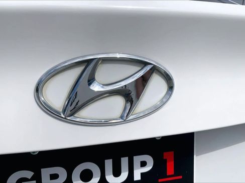 Used 2017 Hyundai Elantra Value Edition w/ Cargo Package image 31