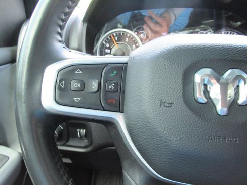 Used 2022 RAM 1500 Big Horn AWD/4WD image 23