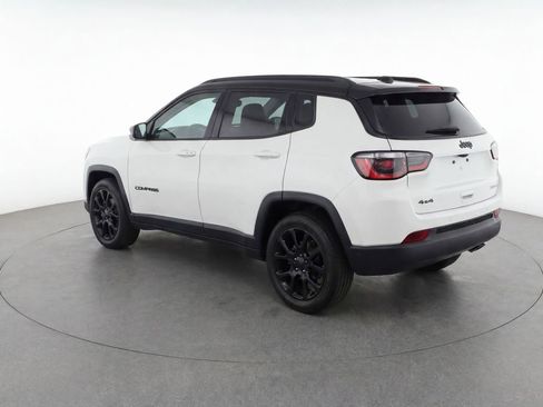 Used 2023 Jeep Compass Latitude w/ Sun and Sound Group AWD/4WD image 3