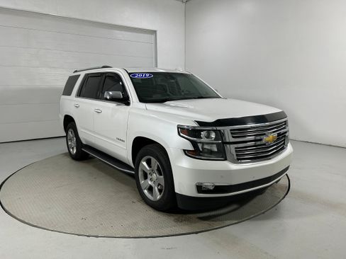 Used 2019 Chevrolet Tahoe Premier AWD/4WD image 2