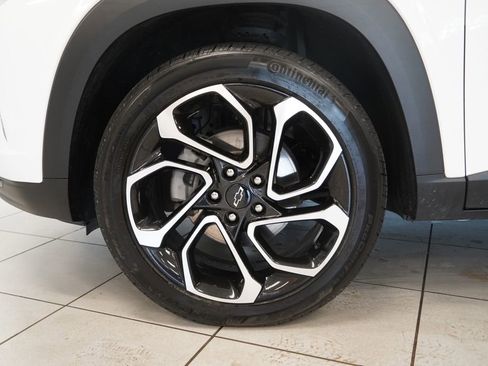 Used 2024 Chevrolet Trax RS w/ Driver Confidence Package FWD image 15