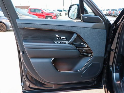 Used 2023 Land Rover Range Rover Sport SE image 28