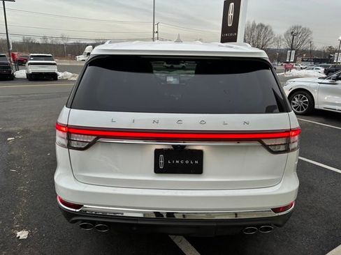 Used 2023 Lincoln Aviator Reserve w/ Equipment Group 201A image 4
