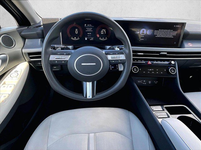Used 2025 Hyundai Sonata SEL FWD image 7