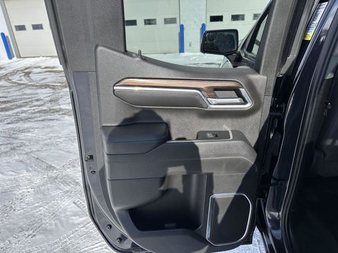 Used 2023 Chevrolet Silverado 1500 LT image 14