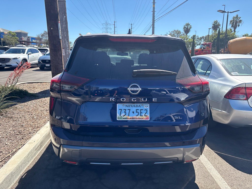 Used 2026 Nissan Rogue SL FWD image 6