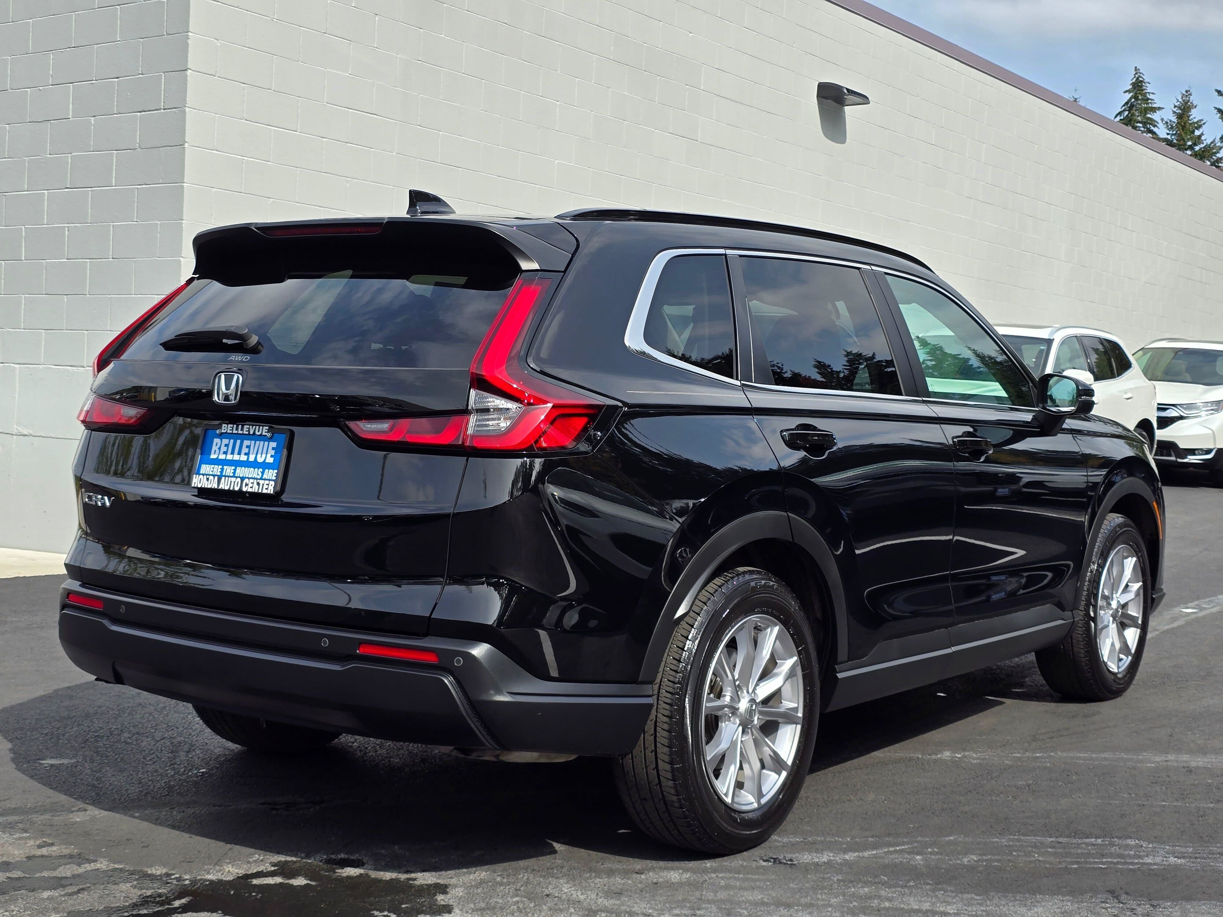 Used 2023 Honda CR-V EX-L image 5