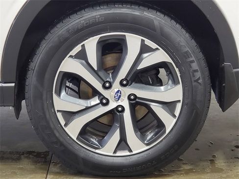 Used 2020 Subaru Outback Limited w/ Popular Package #2 image 9
