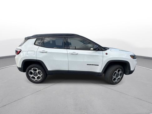 Used 2022 Jeep Compass Trailhawk w/ Sun and Sound Group AWD/4WD image 5
