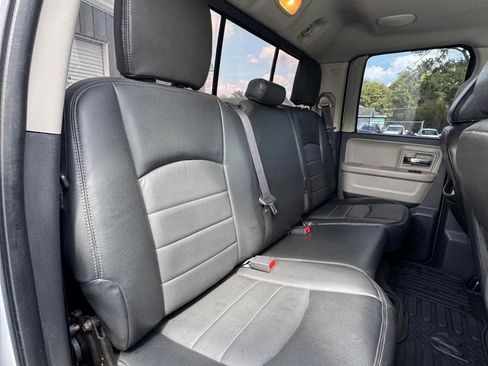 Used 2011 RAM 1500 Classic SLT w/ Technology Group RWD image 14