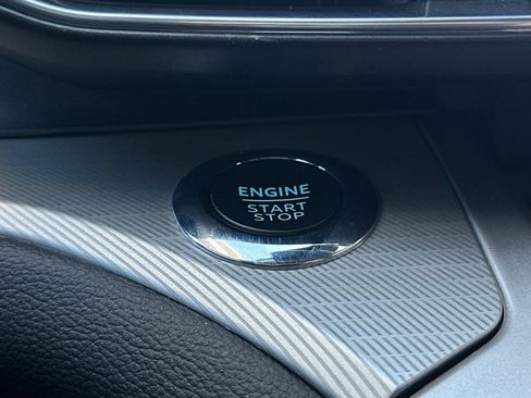 Certified 2022 Ford Explorer XLT w/ Equipment Group 202A image 23