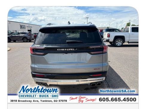 Used 2024 GMC Acadia Denali AWD/4WD image 10