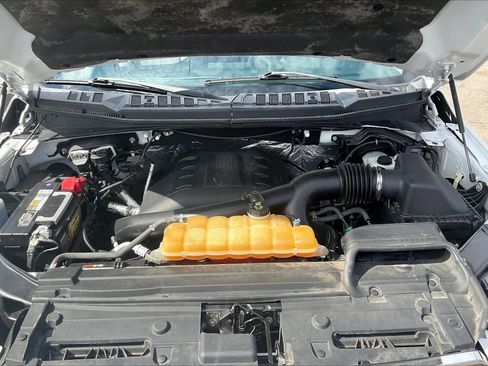 Used 2016 Ford F150 XLT AWD/4WD image 28