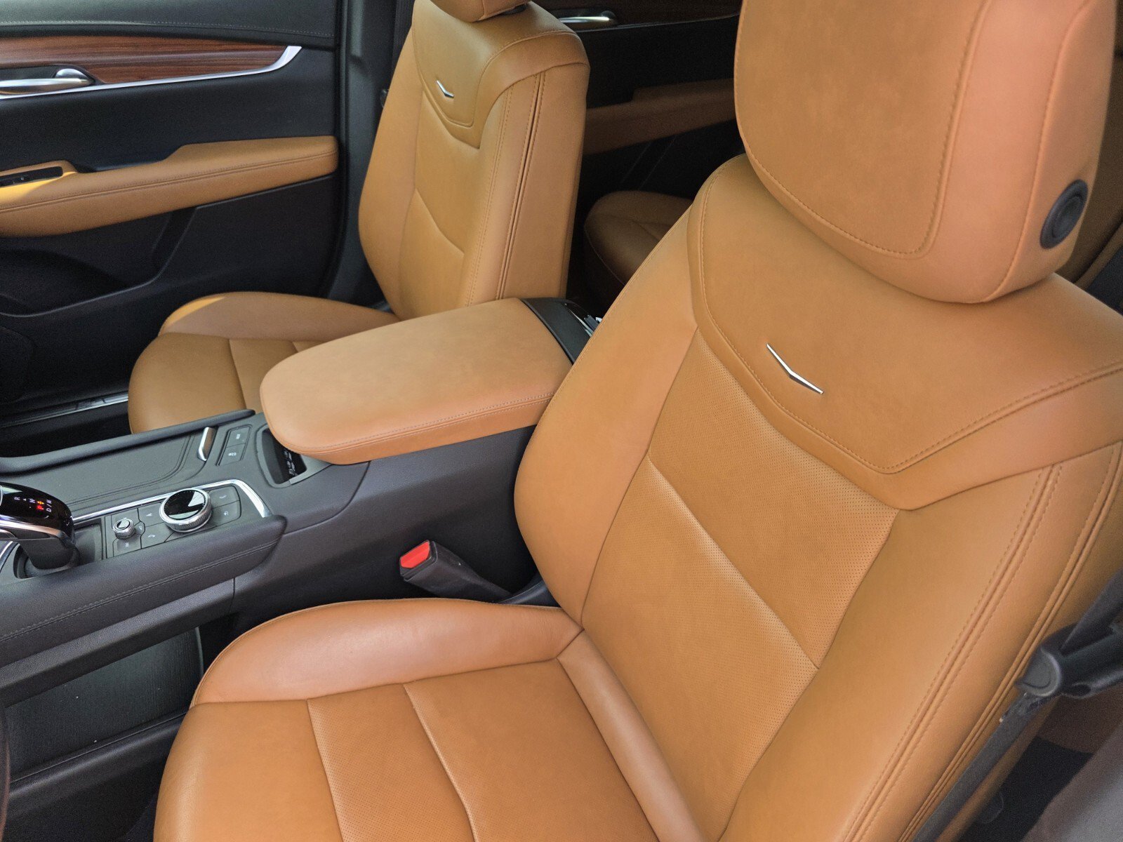 Used 2024 Cadillac XT5 Premium Luxury FWD image 12