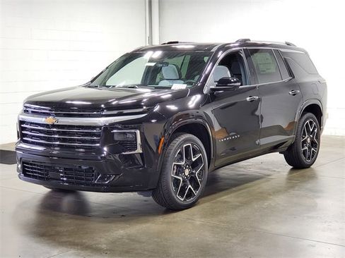 New 2025 Chevrolet Traverse High Country image 2