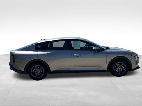 Used 2025 Kia K4 LXS image 11